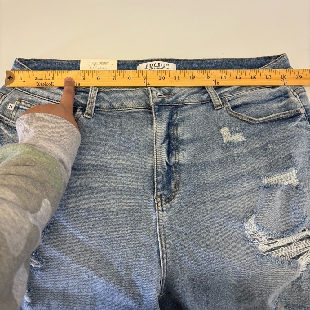 Judy Blue Distressed Cut Off Shorts Women’s Plus Size 3XL NEW - Picture 7 of 10